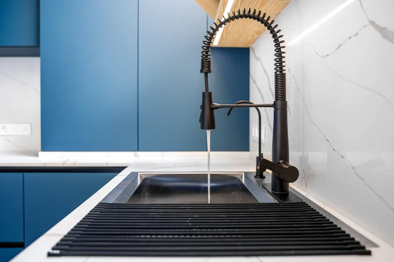 מסנן מים ביתי - המדריך השלם לסינון מים בבית