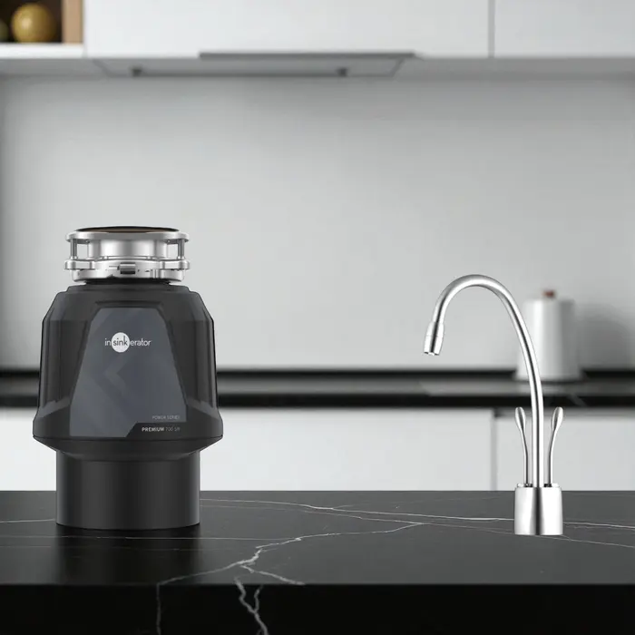 מערכת מים תת כיורית קר-חם וטוחן InSinkErator ClearDragon Lite